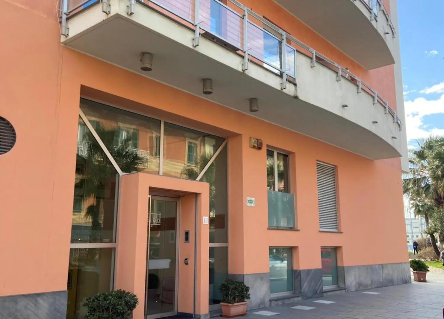Residence Perelli Loano Aparthotel