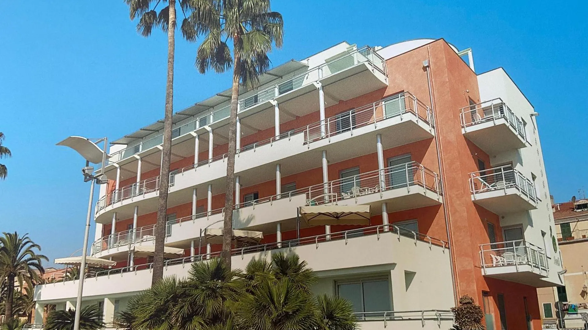 Aparthotel Residence Perelli Loano